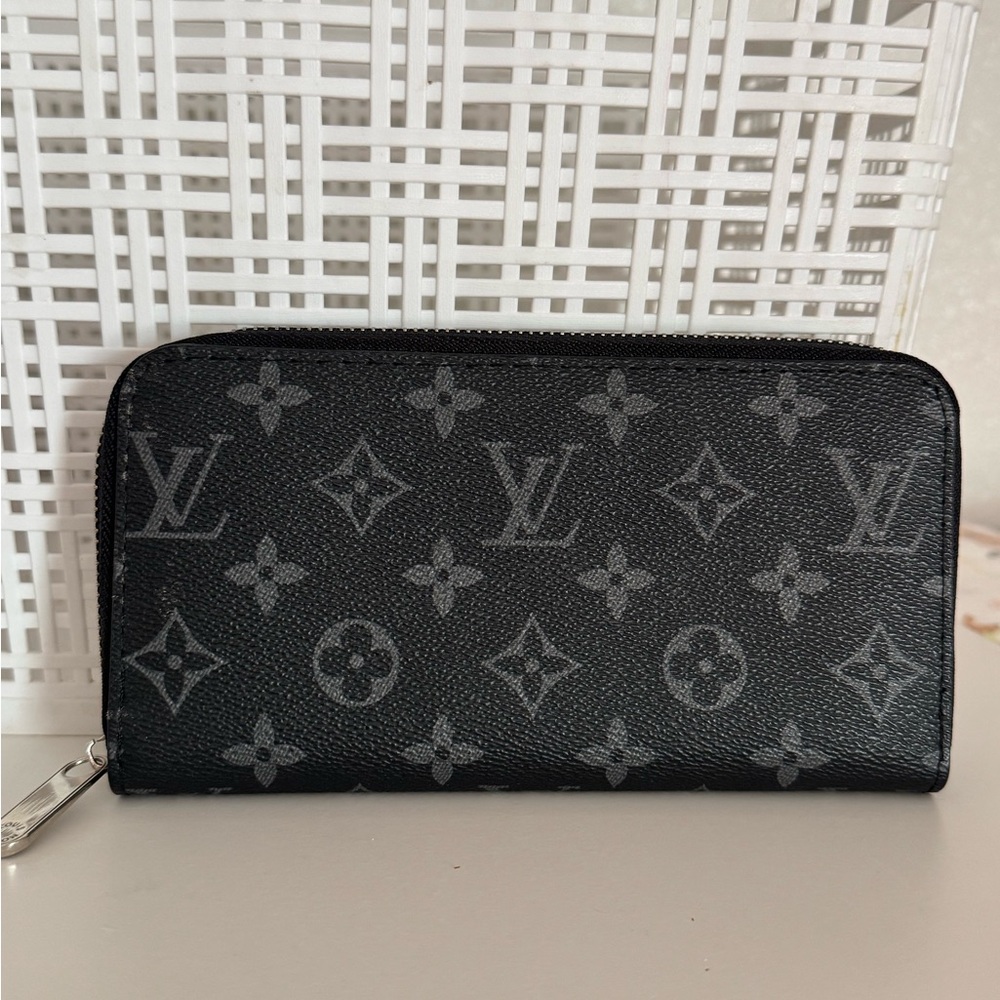 Louis Vuitton Black Monogram Key Holder